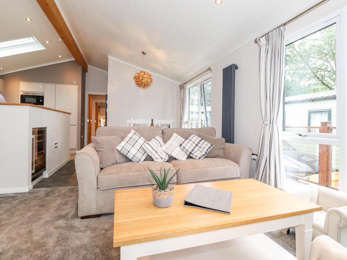 Loubi'S Lakeside Lodge Windermere Buitenkant foto