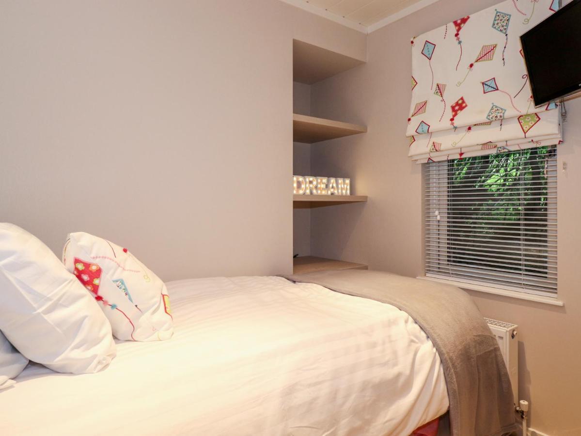 Loubi'S Lakeside Lodge Windermere Buitenkant foto