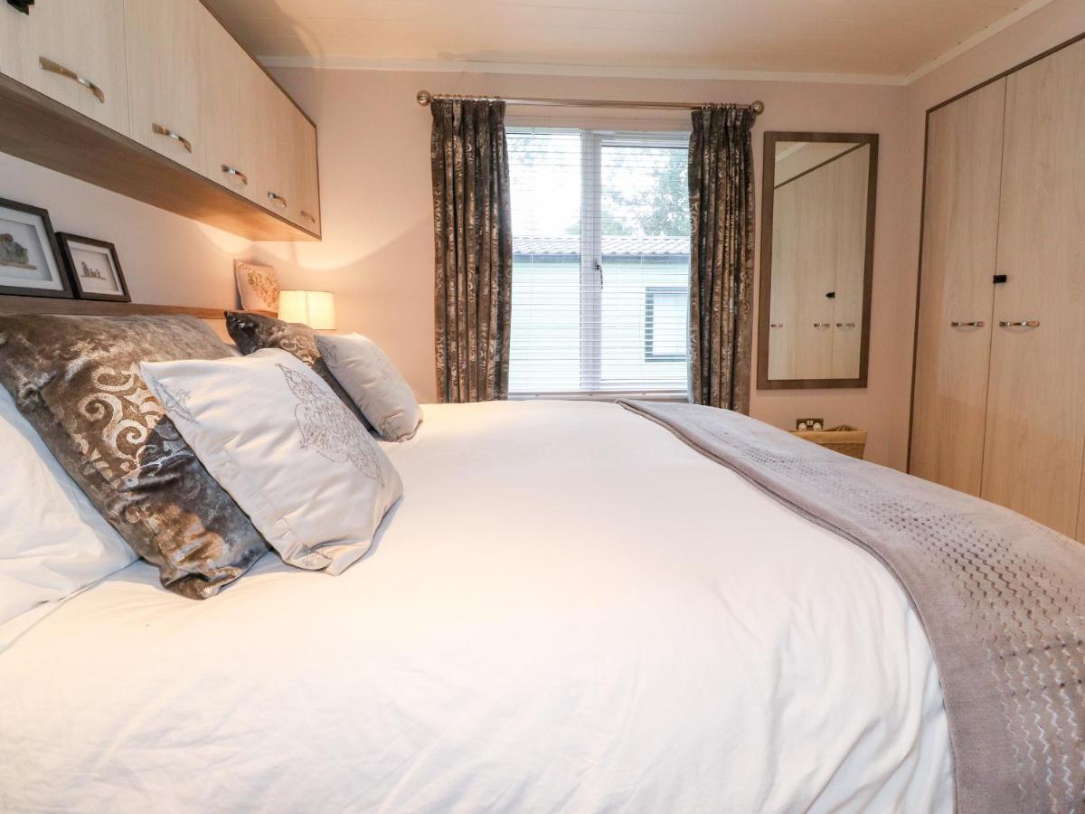 Loubi'S Lakeside Lodge Windermere Buitenkant foto
